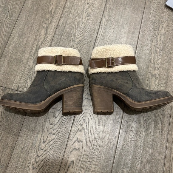 Dirty Laundry Brown Heeled Boots Size 7.5 - Picture 4 of 12